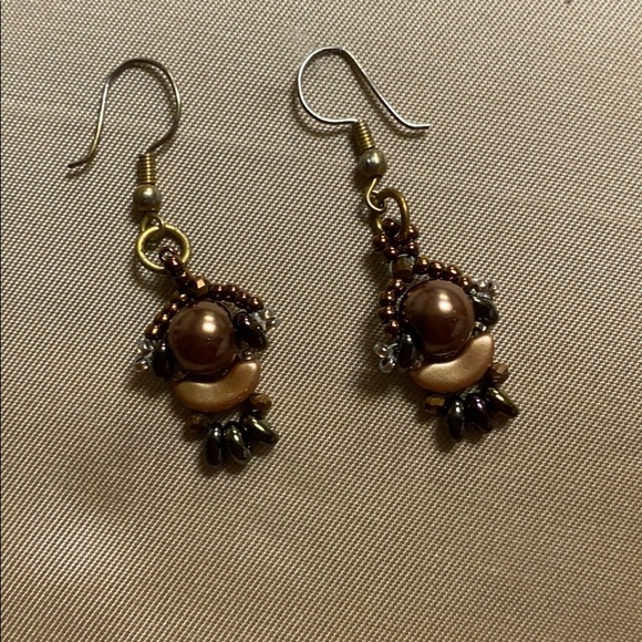 Half moon pearlescent beaded Necklace Earring Set - Picture 2 of 6